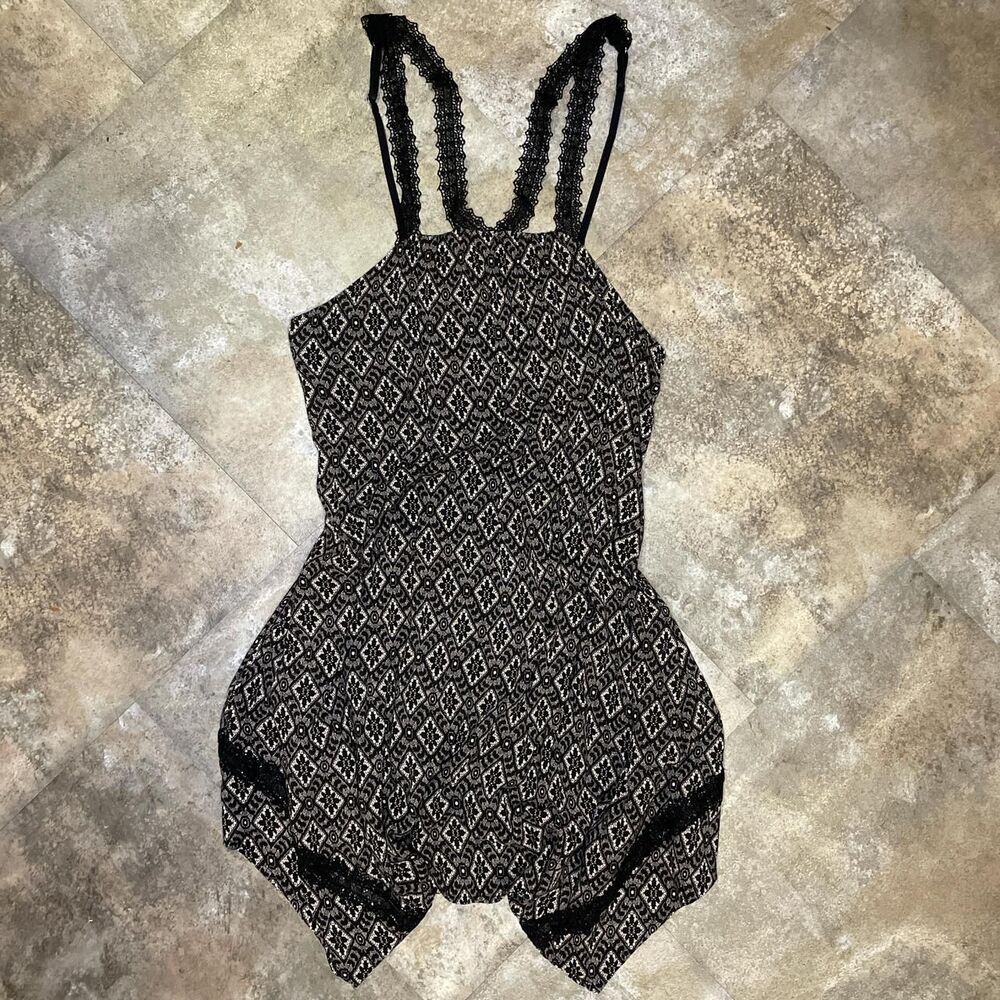 Betsey-johnson Women's Black and White Dress - Picture 1 of 8